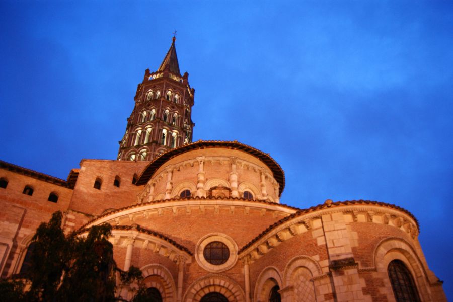 The Basilica of Saint-Sernin lit up at night