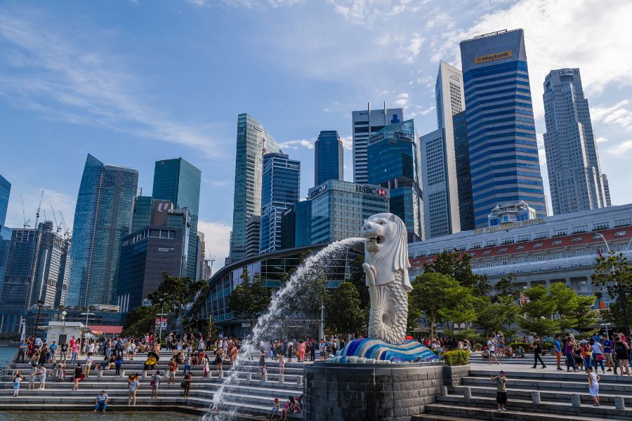 the singapore city skyline