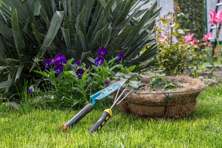 gardening tools