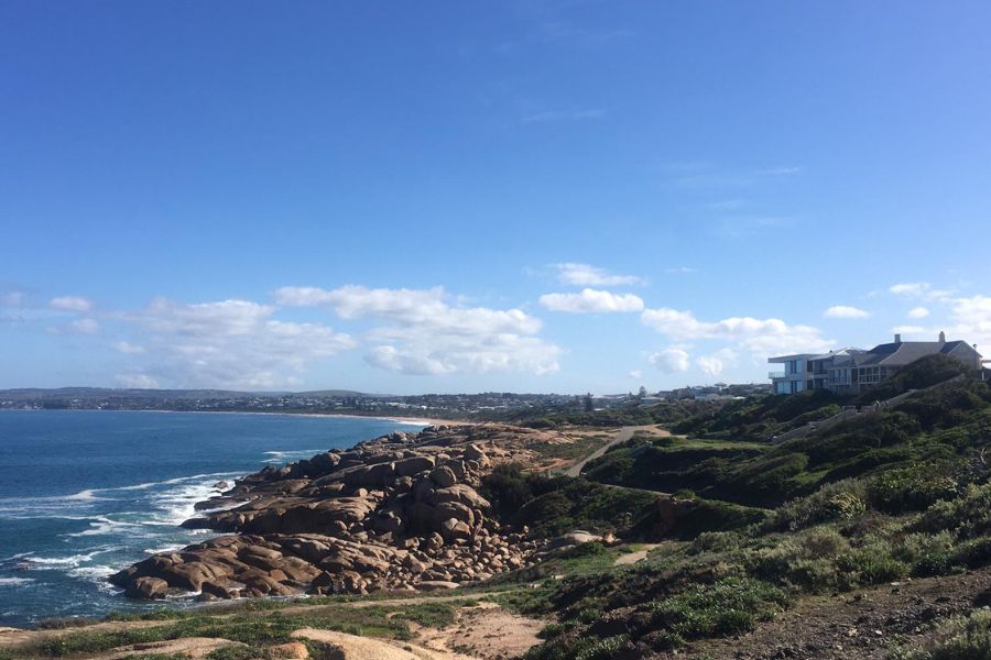 rocky beach cliffs